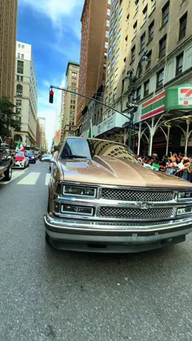 #simplemente #mexico🇲🇽 #desfilemexicano #nyc #viralvideo @Korrridos y Trokas @FrediNYCars @Jess❤️ 