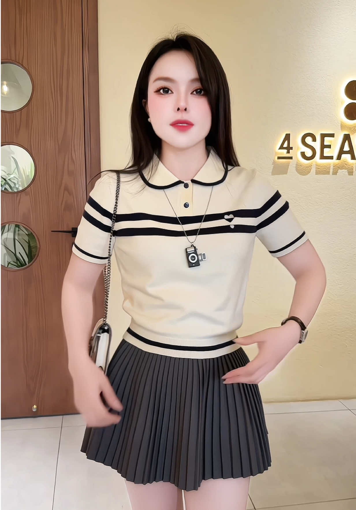 Áo len kẻ ngang thêu đẹp mê diện lên vừa xinh vừa sang giá thì rẻ như thế này bảo sao không hot #aolennu #aodetkim #aodetkimnu #aolen #aolenquangchau