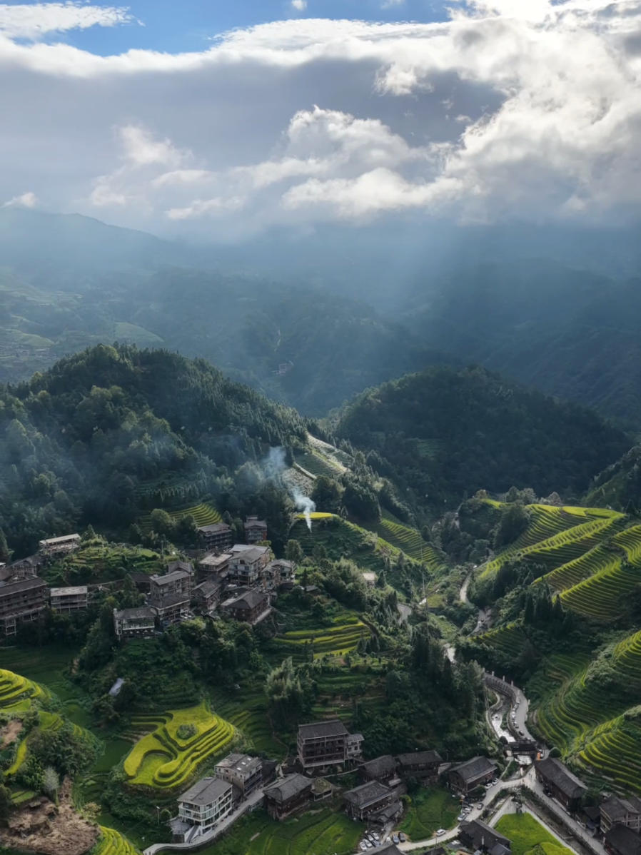 นาขั้นบันได Longji ประเทศจีน .......... #จีน #นาขั้นบันได #longj #เที่ยวจีน #จีน 