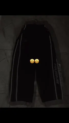 #OOTD #celanaparasut 