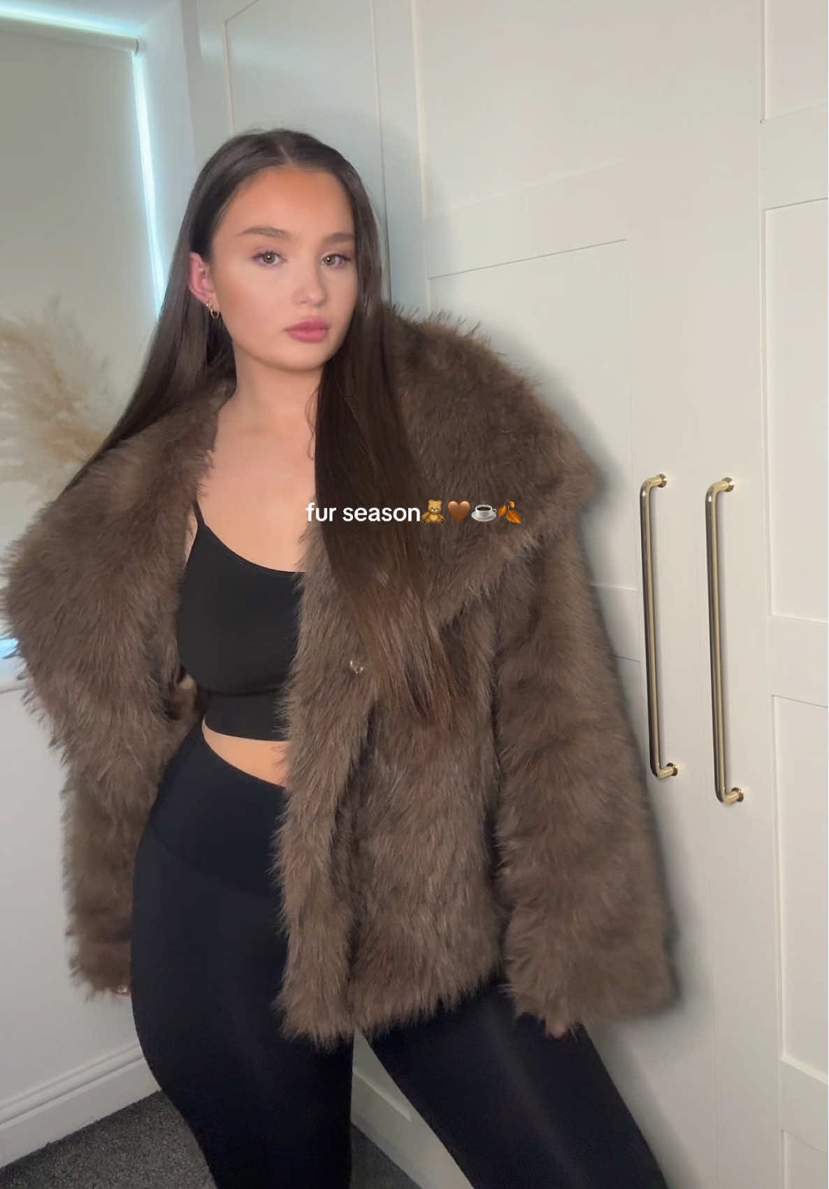 🧸🤎☕️ #furcoat #furjacket #fauxfurcoat #autumnjacket #autumnoutfits 