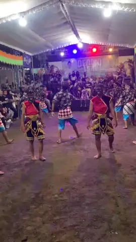 bersam@Andes_Ganong&@komet_ganong 🔥#keseniantradisional🇮🇩 #ndayakmagelang #keseniantopengireng #suryarimba #promoseruweekend 