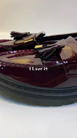 Cherry 🍒 red on Loafers is so beautiful! Get yours now by clicking the yellow basket ❤️ 🍒🍒