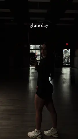 @fat🧚🏼‍♀️  Full fit from:@DFYNE  #GymTok #fy 