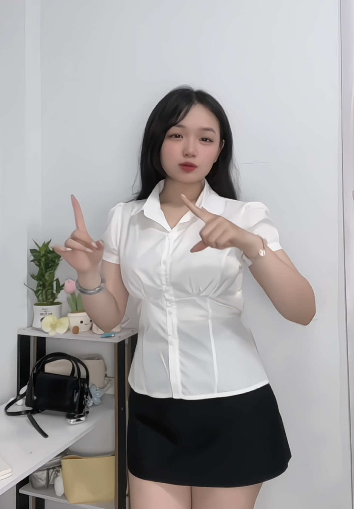 Áo sơ mi siêu hack dáng, mặc vào auto đẹp 💖 #aokieunu #phoidoxinh #moingaymotoutfit #xuhuong #aokieubigsize 