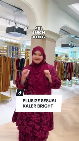 Korang yang cakap kaler bright tak sesuai untuk plusize tuuu... tengok ni 😍 Lagi berseri seri ada lah kan 🙈 Korang yang nak grab klik beg kuning tauuu 🫶🏻 #TikTokShopFashion #newarrivals #plussizefashion #fypppppppppppppppppppppp 
