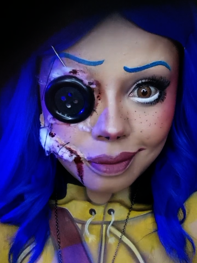 Maquillaje de Coraline...💙🚪🔑 #maquillaje #coraline #coralinemakeup #coralineylapuertasecreta #halloweenmakeup 