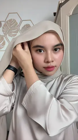 Pashmina voal yg ini ngga numpuk di leher #nouraa #pashimna