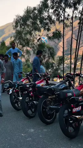 #bolnyi de #foryou #fentysuperbrandday #fouryoupage #meryi video ko repost kro#@NaXBin.  ☠️ @ح م ز ہ 👑 @( سمیر خان  💔) @PEER @prince.junaid1 