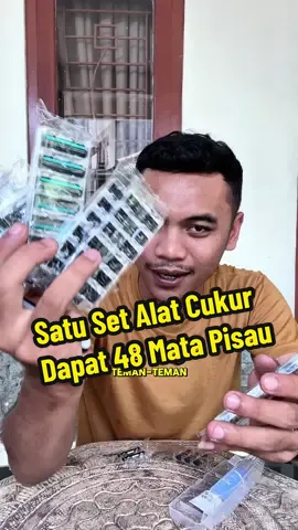 Alat cukur kumis jenggot sudah dapat satu set 48 mata pisau dan udah tajam banget, jadi kalian gak akan boros lagi buat nyukur kumisnya karena bisa hemat berbulan-bulan #alatcukurmurah #alatcukurkumis #alatcukurjenggot #modalkontendoang #cuantanpabatas 