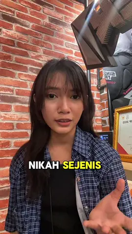 Menurut lo nika sejenis itu boleh atau ga? Lo tertarik buat ngevoting? Kunjungi: https://app.grakgrik.com/posts/1757744531888  #fyp #grakgrik #lgbt 