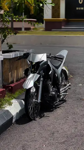 Sopo yo seng gelem #superviki #supermotostyle #crfsurex #crfherex #lewatberandafyp 