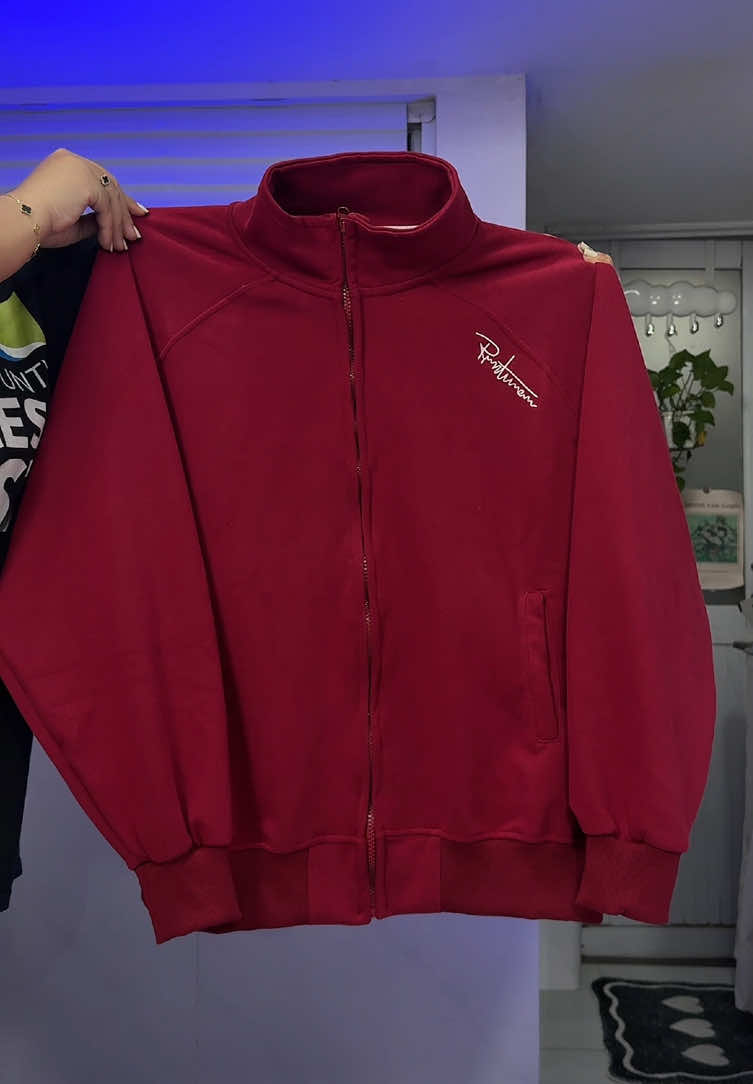 Đỏ này soang nhaaa #outfit #fypシ゚ #macdepmoingay #aokhoac 