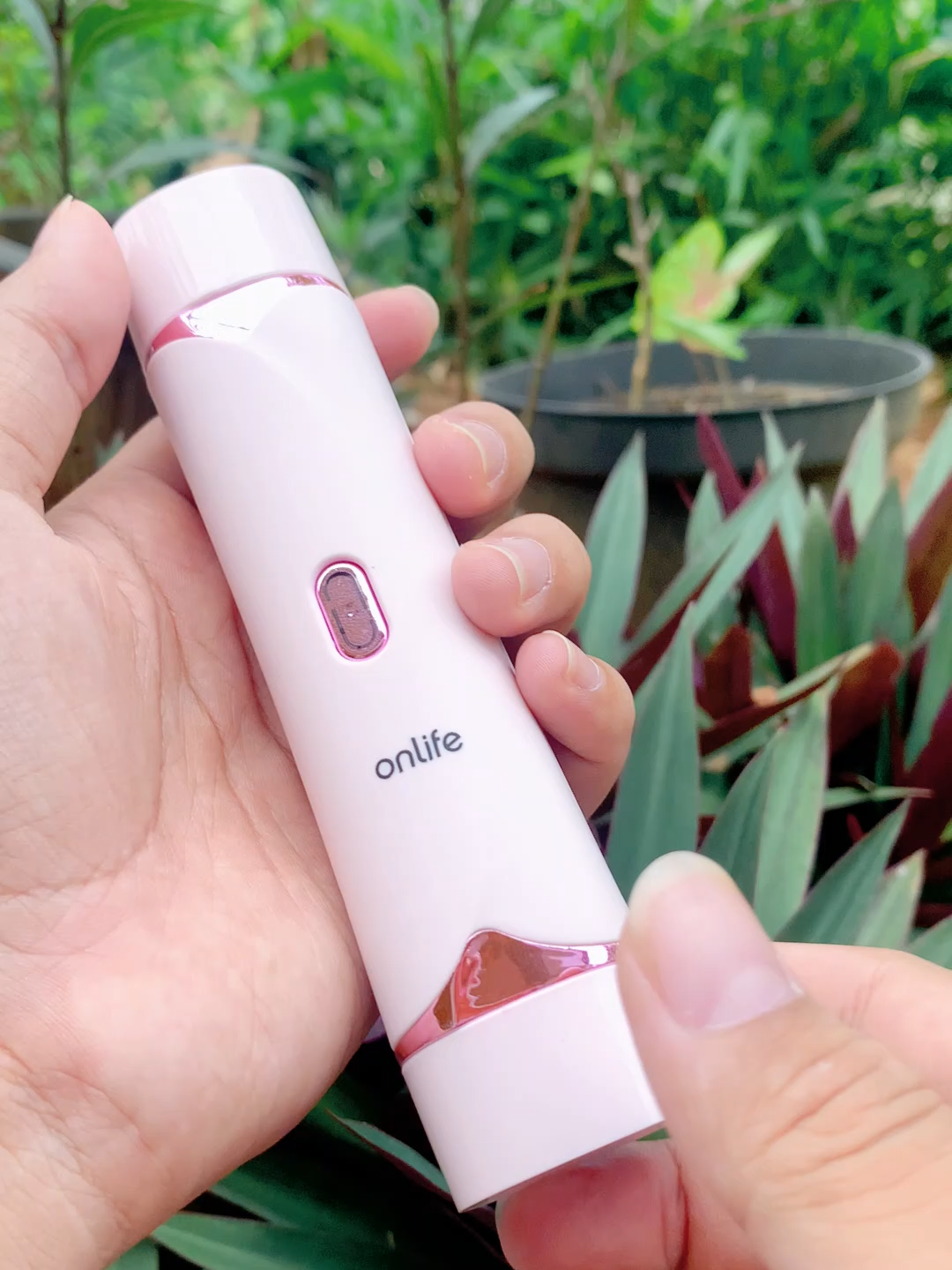 Bulu panjang bikin kurang percaya diri? Saatnya coba Alat Cukur Bulu Kemaluan Mini Epilator Shaver, lebih praktis, aman, dan hasil lebih mulus. Klik keranjang kiri bawah sekarang! Kata kunci: epilator wanita, cukur bulu halus, shaver mini Hashtag: #alatcukurwanita #epilatorwanita #racuntiktok #fyp