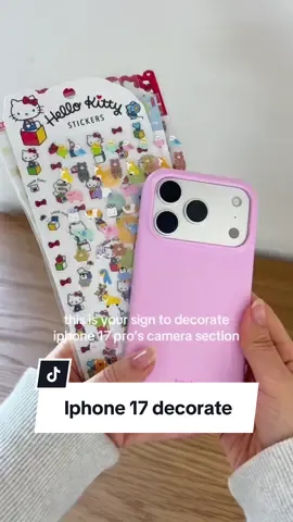 Ủa, tưởng thiết kế khó hiểu, ai ngờ Apple để chừa chỗ cho mình dán sticker 🤭  Kết quả: xinh xịn hết nước chấm ✨  #iphone17 #decoration 