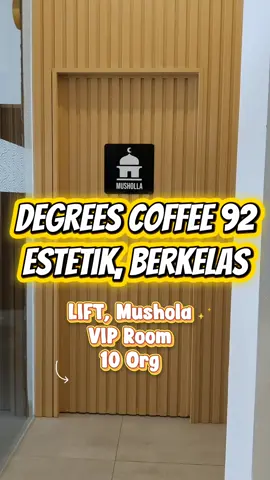 Warga Jaktim Rasa Jaksel Nongki disini atau sekedar Curhat, meet Up, stand up, no Push Up hehe..  .  #degrees92cofee #92cofeeShop #cafeRasaHotel #jaktimCoffeeShop