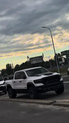 Ram trx 🤍#карспоттинг #carspotting #car #trx @siqhen 