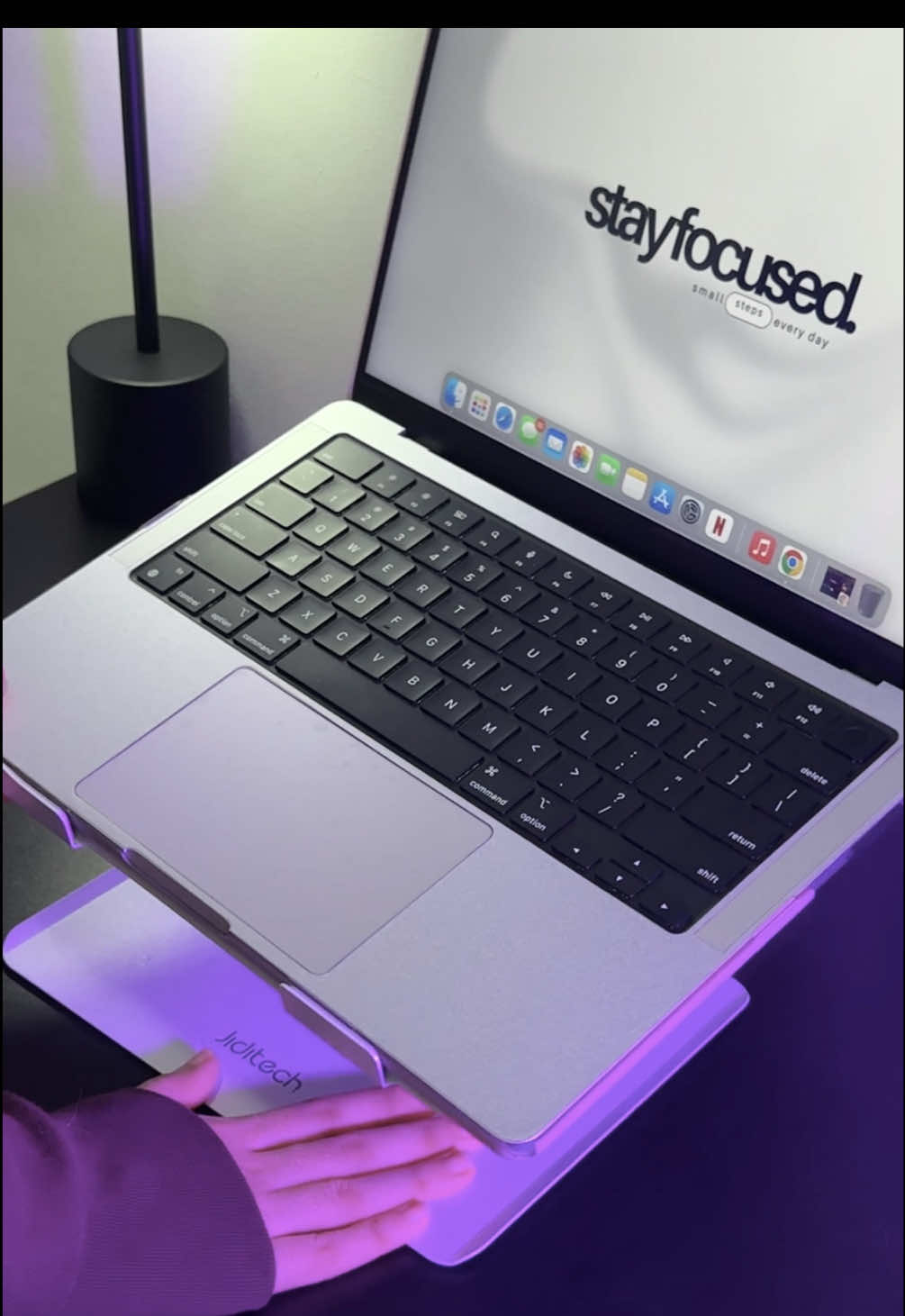 Overheat no more! 💻 Switch to this portable aluminum alloy 360° laptop stand with silent fan! #laptopstand #techtok #laptopaccessories #pcsetup #jiditech @70maiPH 