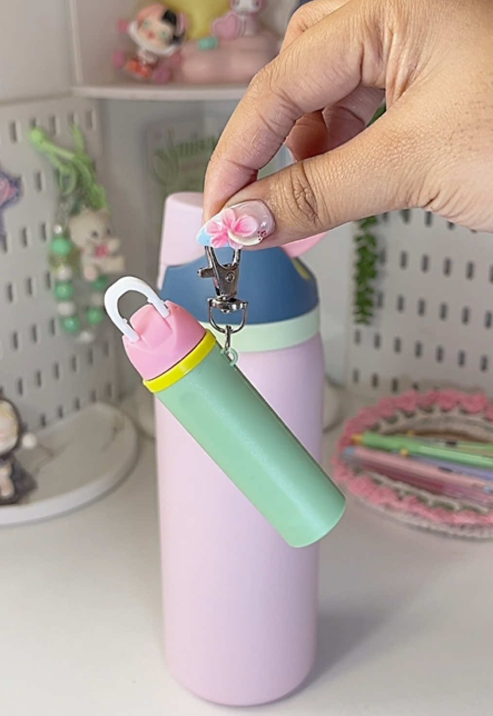can't believe this is only 80 pesos ! ✨🌷 #lipbalmholder #tumblerkeychain #keychaintumbler #fyp #inhaler 