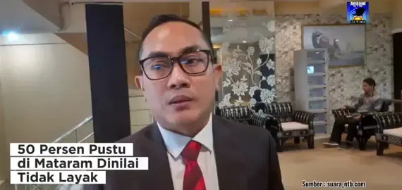 50 Persen Pustu di Mataram Dinilai Tidak Layak Pusat Kesehatan Masyarakat Pembantu (Pustu) memiliki peran penting untuk melayani masyarakat. Keberadaan Pustu justru tidak dioptimalkan. Sebanyak 50 persen dari 18 Pustu di Mataram kategori tidak layak. Kepala Dinas Kesehatan Kota Mataram, dr. H. Emirald Isfihan menyebutkan, setengah dari 18 Puskesmas Pembantu di Kota Mataram, kondisinya tidak layak. Sementara, satu Pustu Plus di Kelurahan Karang Pule, memiliki fasilitas lengkap baik sarana prasarana maupun tenaga kesehatan. Di tahun 2024, ia telah melakukan pemetaan terhadap kondisi Pustu di Mataram. Dari hasil pemetaan itu, ditindaklanjuti dengan mengusulkan ke Kementerian Kesehatan Republik Indonesia, untuk memperbaiki dan membangun 50 Puskesmas Pembantu. Meskipun tidak ada sumber pembiayaan dari pemerintah pusat, kata Emirald, berbagai upaya dilakukan untuk meningkatkan kualitas infrastruktur Pustu. Salah satunya memperbaiki Pustu di Tanjung Karang Permai melalui program Pokir. Sumber: suarantb.com #PustuMataram #PelayananKesehatan #KesehatanMasyarakat #InfrastrukturKesehatan #DinkesMataram       