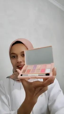 eyeshadow palette warnaewah #ebelin 
