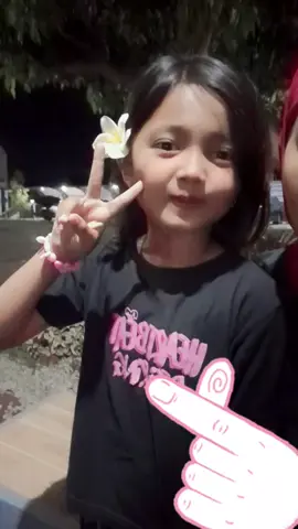 anak gadisku #anak btw itu bunga asli