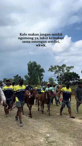 Wadidaww 🫣 #kawakawaterbang #terbangmelayang #kapperkonengteam #kerapansapimadura #roadtopialapresiden2025 