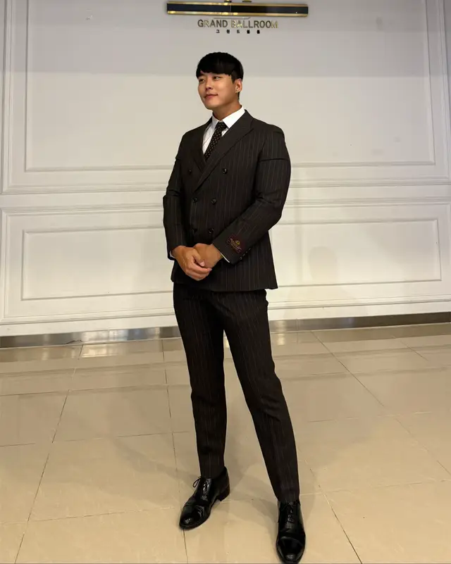 My beloved followers, I’m truly sorry for not being active on TikTok for a while 🙏. My one and only sister got married, and I couldn’t be active on TikTok because she had so much to prepare for her wedding. There were far more things to handle in preparing for the wedding than I had expected. Thankfully, everything went smoothly. Since I don’t have a father, my uncle helped me a lot with everything. I’m very curious about the wedding customs and etiquette in your countries. I’ll be starting my TikTok live broadcasts again from tomorrow. Let’s share and talk about many things together. And this weekend, I’m going to show you a truly special and amazing event. It’s going to be a huge event on a global scale. See you all in my live broadcast.  Can’t wait to see you all ❤️ #fashion #model #actor #Fitness #fitnessmodel 