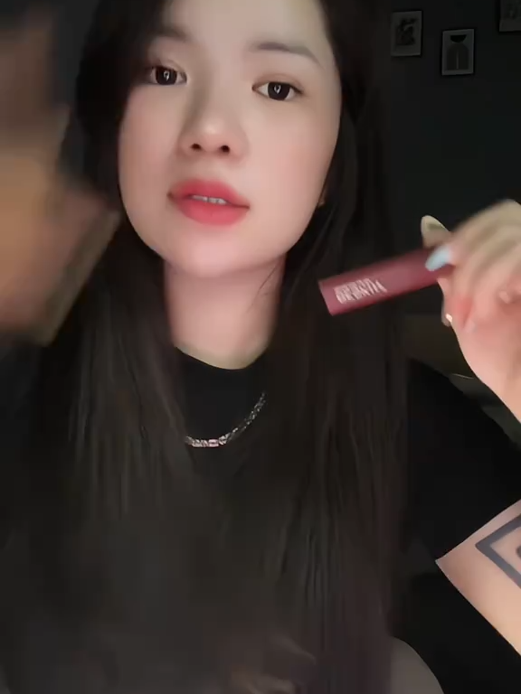 Em sài màu hồng trà gỗ nha #xuhuongtiktok #fyp #son #sonbeskin #xuhuong