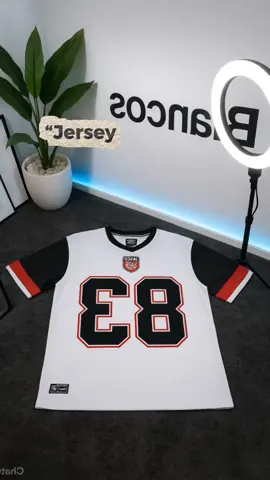 Jersey Nomor 83 dengan gaya vintage #inspiration #inspirationoutfit #videoviral #affiliate #fyp 