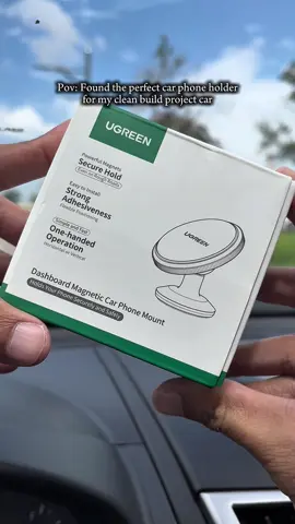 Must have for clean build #ugreen #magnetic #phoneholder #iphone 