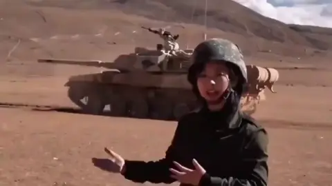 央视频道不养闲人，卖军火的小女孩#fyp #soldier #china 