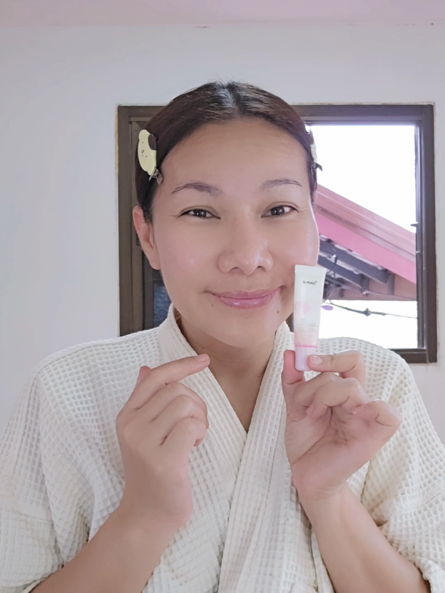 ใครปากดำปากคล้ำ ใช้ลิปมาร์คตัวนี้ ปากชมพูในคลิปหลังใช้ยังชมพูหลังทิ้งไว้บอกได้เลยว่าชมพู๊ววว#drpong #lip #ปากชมพู #เรสไง #ป้ายยาtiktok 