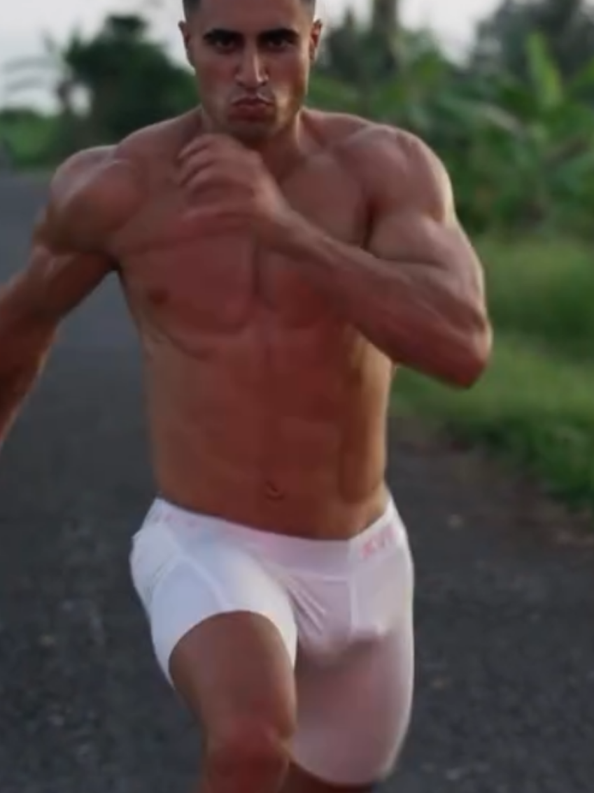#dudeperfect #runningtips #showupshowoff #dadbod #blowthisup 