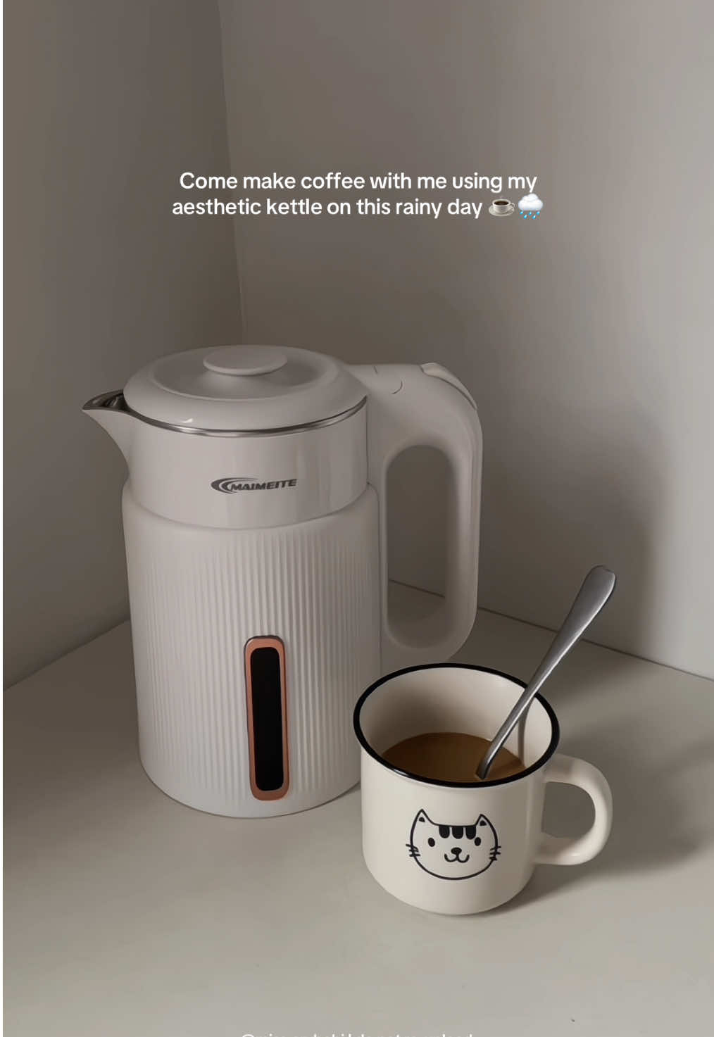 Boil water in just 3 minutes! ✨ With this Electric Kettle, no more waiting, no more burns. 2.3L capacity, automatic shut-off, and sleek design perfect for your home or office. Upgrade your tea & coffee time now! #electrickettle #waterheater #maimeiteelectrickettle #aesthetickettle #electrickettlereco 
