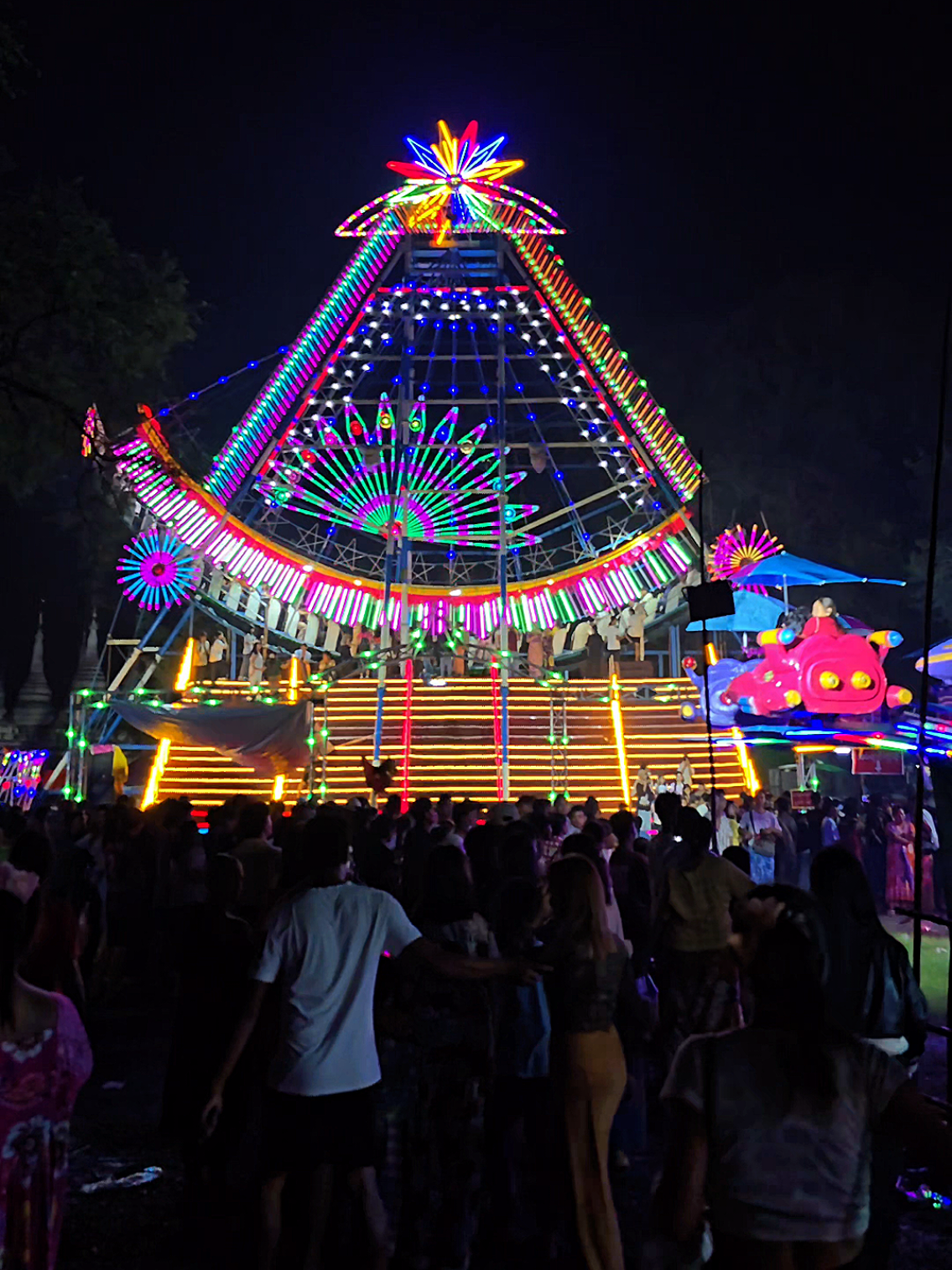 တစ်နှစ် တစ်ခါ ကျရောက်လာပြီဖြစ်တဲ့ မန္တလေး ကျောက်တော်ကြီး ဘုရားပွဲစျေး အရမ်းစည်ကား #khinzarkhaing #kzk #ကျောက်တော်ကြီးဘုရားပွဲ 