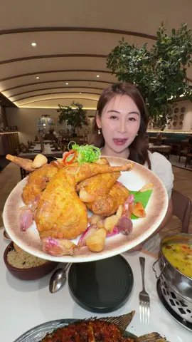 Mampir deh , bisa makan sambil healing , mana masakannya enak enak ala Nusantara , suasanya homey …  #kulinerviral #sibungbung #mukbang #semasadulu 
