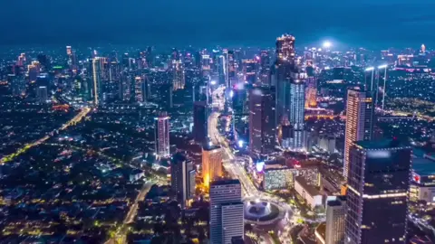 Beli pempek kapal selam Tidak lupa diberi cuka Cari kerja siang-malam Demi raih cita-cita. Sini 9abun9 #colosseumjakarta #lokerjakarta #1001hotel 