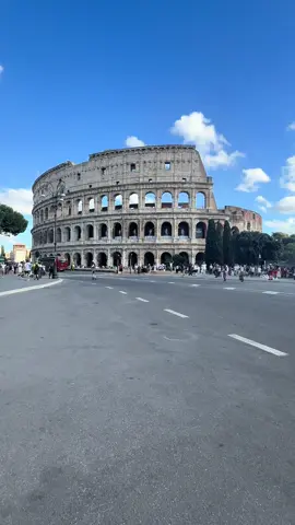 Bucket list Colosseum Underground Tour. I spent months trying to get some tickets for the underground, finally managed to get them a week before we travelled.. 100% worth the effort if you want to get this unique, elusive view of the workings of the 2000yr old arena. #colosseum #colosseo #undergroundtour #colosseumundergroundtour #gladiator 