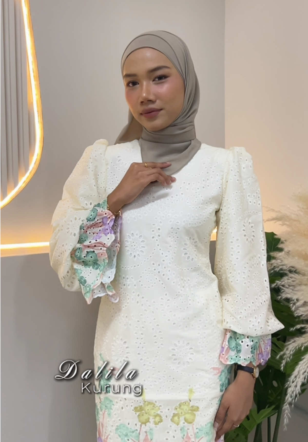 Nak design yang ala2 mak datin?  Nahhh ambik ni design yg baru jugak! 🔥✨🤩 #tiktokshopmy #fashion #anorie #fyp #bajukurungmurah 