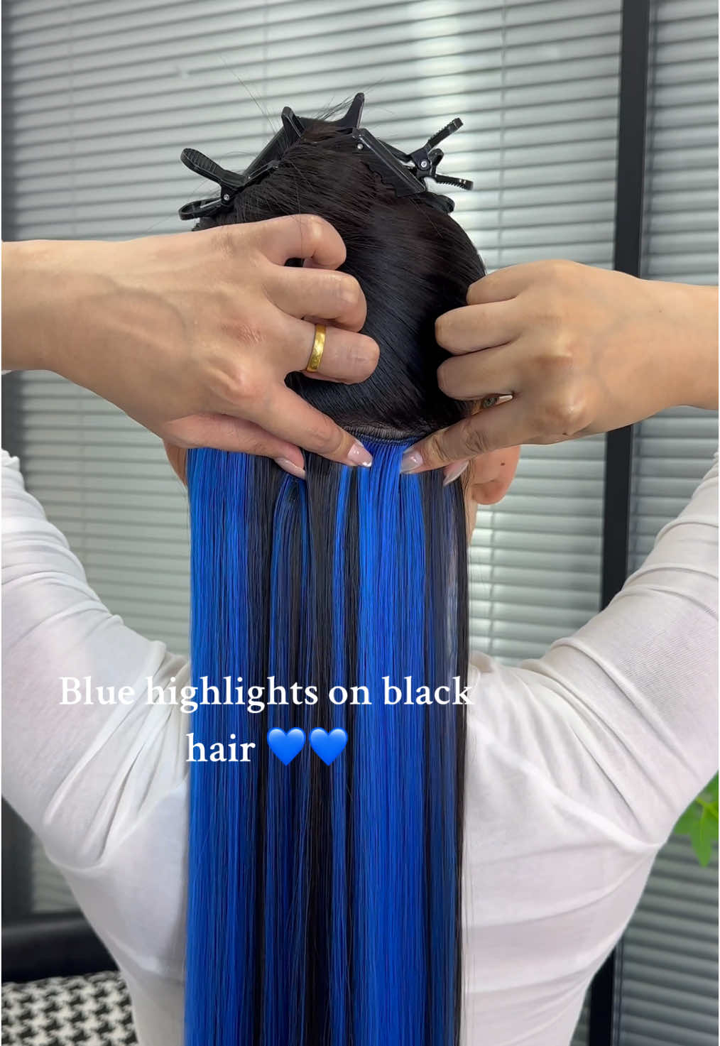 Clip in blue highlights without damaging your hair!! #hairextensions #blueblack #bluehair #bluehighlights #hairtransformation #peekaboo #haircolor 