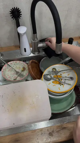 Антижир: WB: WW123720 OZON: 554762545 Гель для прочистки труб от засоров: WB: WW142203 OZON: 554751900 Спрей для уборки в ванной:  WB: WW142197 OZON: 554798039 #уборка#чистотавдоме#asmr#чистотабезусилий