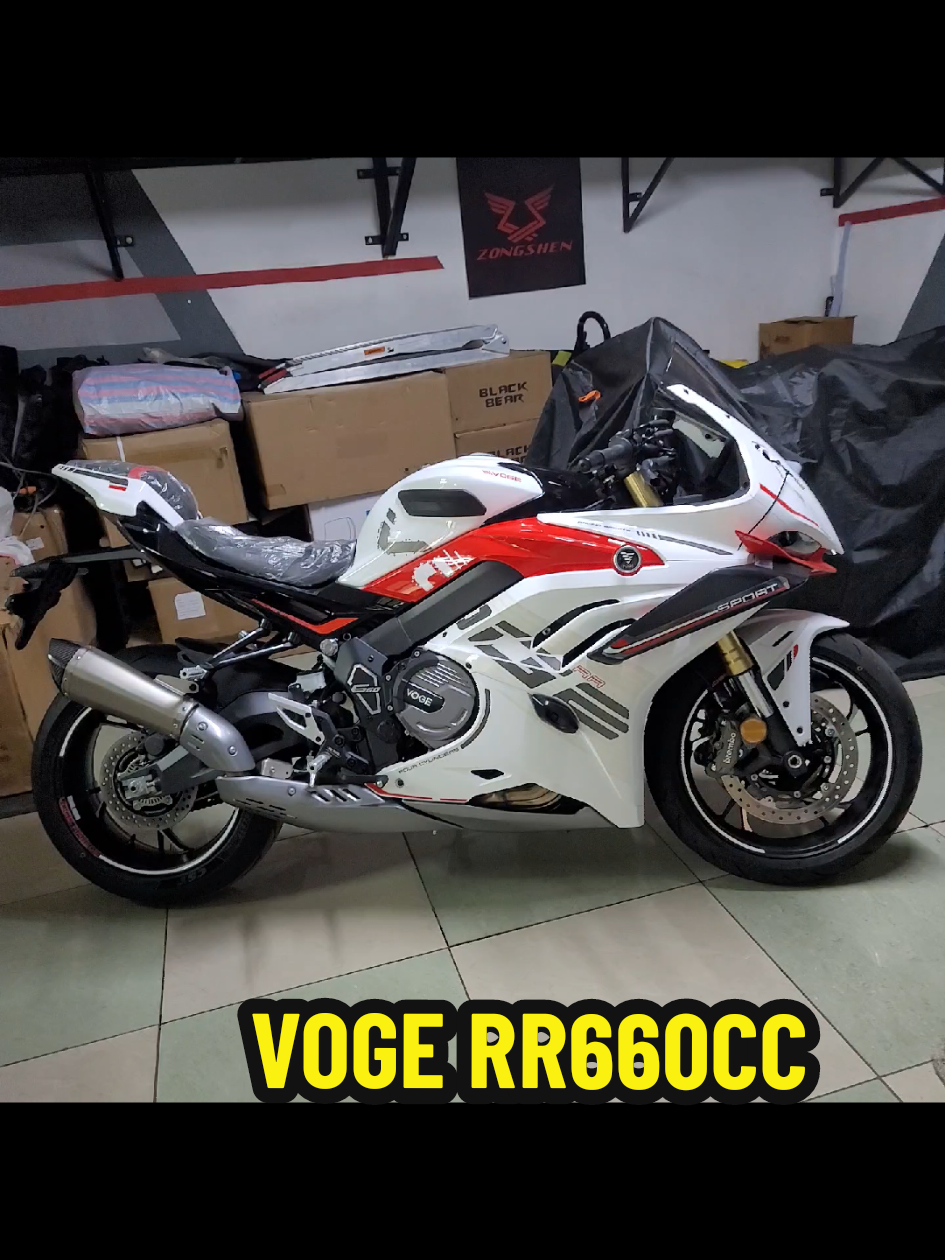 VOGE RR660CC 🏍MODEL: voge rr660cc 📅YOM:2025 🕒MILEAGE:brand new zero mileage  💰PRICE: ksh 1,300,000 negotiable  ⚡️ENGINE: 660cc,4-inline,liquid-cooled 🚀POWER: 100 hp @11,500 rpm 🔥TORQUE: 64 Nm @ 10,000 rpm ⚖️WEIGHT: 215 kg ⛽️ FUEL:16 litres (1L covers 25km) 🏹TRANSMISSION: 6 speed with Quickshifter (UP) 🕢TOP SPEED: 235 kph(0-100 km/h: 3.5 seconds  💡FEATURES  * FRONT  SUSPENSION: KYB Front inverted shocks  * FRONT BRAKES: Dual Brembo with 4- piston radial calipers * ABS: BOSCH ABS System  *LAUNCH CONTROL  *EFI ENGINE *LED lights   💸💰 Lipa mdogo mdogo and financing accepted also trade-in 📞call or whatsapp  0745092922 Meshack