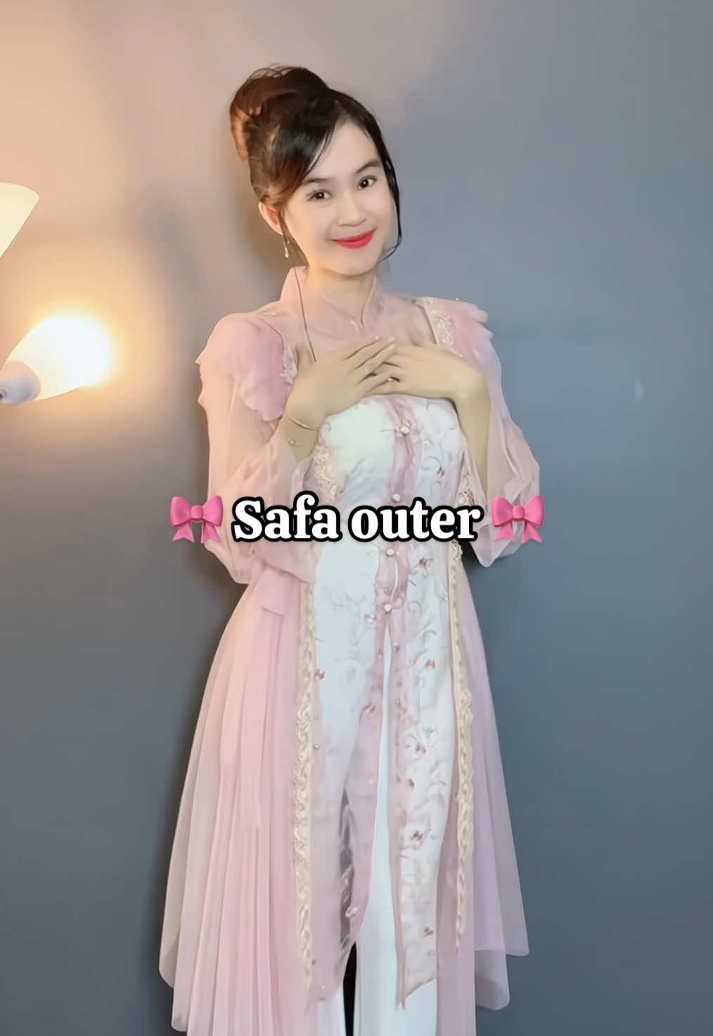 Cantik banget outernya kalian wajib punya ada byk pilihan warna 😍💗 #outer #outerbrukat #outerkondangan #rekomendasi #gajiansale 