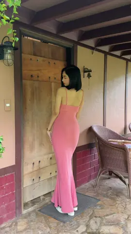 Your new favorite dress, now in fresh colors! Shop now before it’s gone. #longbodycondress #longdress #yunadress #vidaldress #dearvidal 