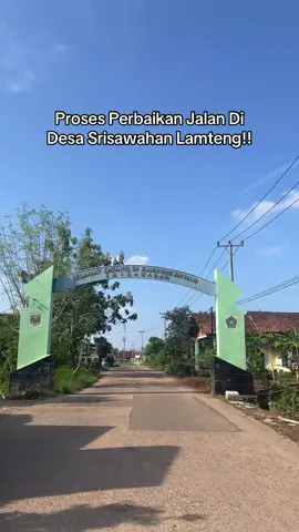 Ahirnya setelah sekian lamaaa harus nunggu viral dulu baru dibeneri #jalanjeleklampung #lampungtengah #lampungtiktok #viraltiktok #foryoupage 