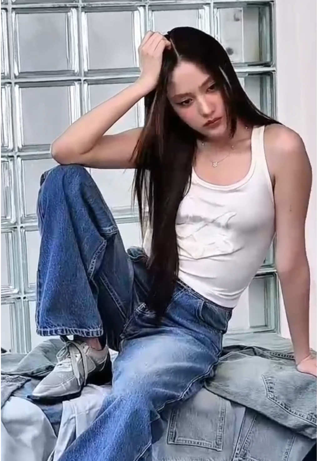 #legendfame ฉบับเดือนกันยายนนี้ พบกัน ฟรีน สโรชา จันทร์กิมฮะ บนปกนิตยสารฉบับเดือนกันยายนในธีมสุดไอคอนิคอย่าง 'Celebrating Legend's Style' Meet Freen Sarocha Chankimha, the multi-talented actress on our September cover girl - 'Celebrating Legend's Style'  #legend #legend_th