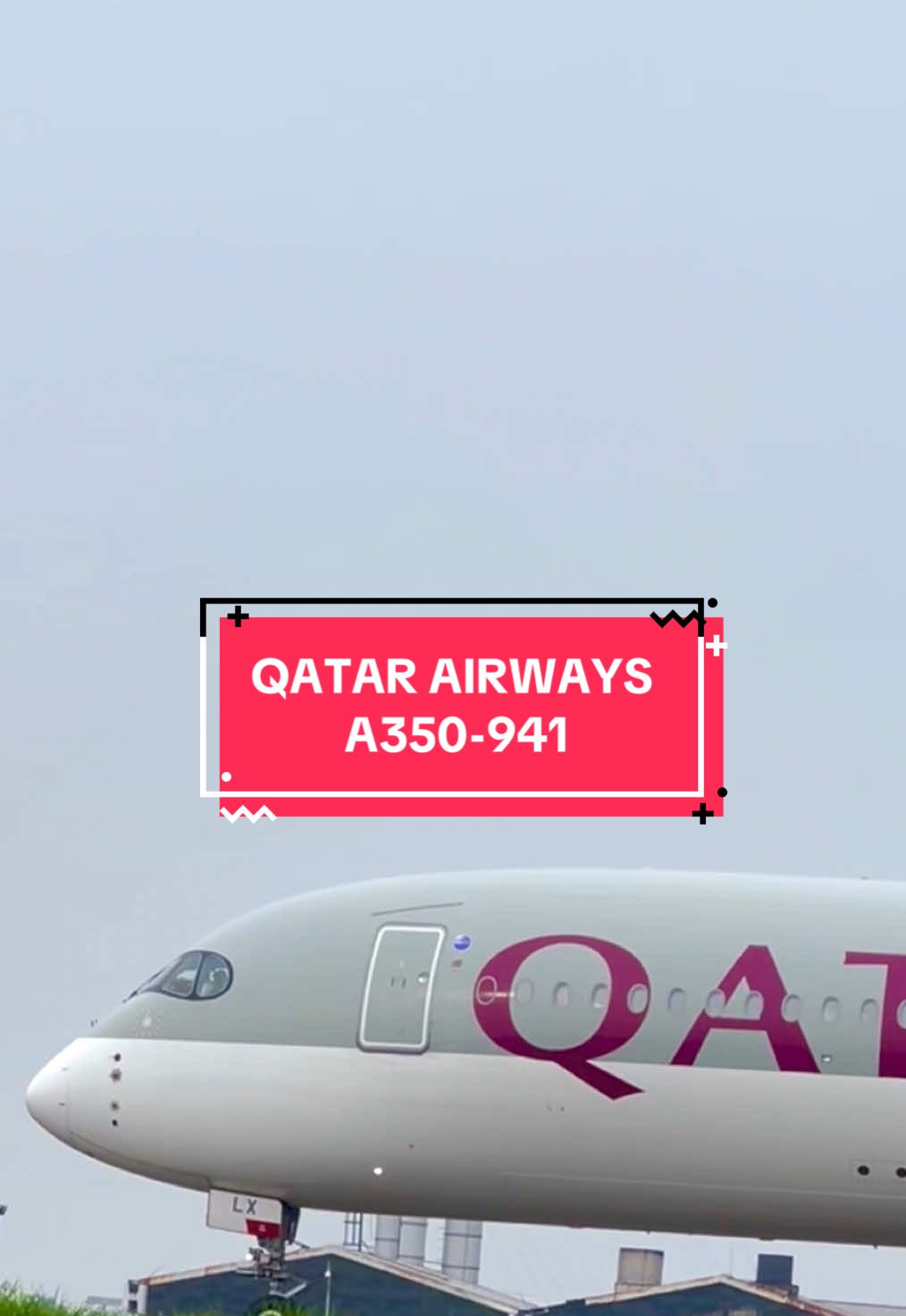 Pesawat Qatar Airways ini merupakan berjenis Airbus A350-900 dengan registrasi A7-ALX. Pesawat ini ditenagai oleh mesin Rolls-Royce Trent XWB-84. Pesawat ini beroperasi aktif sejak Juli 2018. ##qatarairways##aircraft##soekarnohatta##fyp##fypage