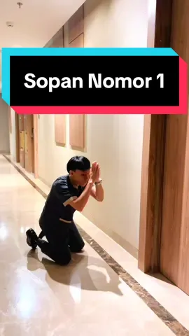 Profesional itu bukan cuma soal kerja rapi, tapi juga attitude yang santun. #azanasuitehotelantasari #hoteljakartaselatan #hotel #housekeeping #fyp 