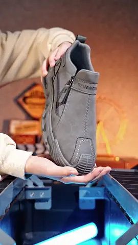 Giày thể thao nam mẫu mới #xuhuongtiktok #giaysneaker #giaythethaonamcaocap #giaylaodong #giaydanammaumoi2025 